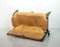 Sofá Love Seat brutalista de madera curvada y bambú con tapicería de cuero caramelo, años 60. Juego de 2, Imagen 7