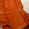 Poltrona e sgabello Reno in pelle marrone arancione di Stressless, set di 2, Immagine 4