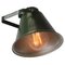 Lámpara de pared industrial alemana vintage de metal en verde, Imagen 4