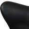 Silla Egg de cuero negro patinado de Arne Jacobsen, años 80, Imagen 6