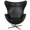 Egg Chair aus patiniertem schwarzem Leder von Arne Jacobsen, 1980er 1