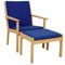 GE284 Stuhl mit Ottomane aus blauem Stoff von Hans Wegner, 2000er, 2er Set 1