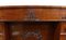 Schreibtisch aus Mahagoni, spätes 18. Jh. mit geschnitzten Füßen 11