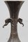 Antike japanische Vase aus Bronze mit Elefanten, 1700 11