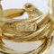 Pendientes Chanel bañados en oro Made in France 93P Aproximadamente 11G para mujer, Juego de 2, Imagen 2