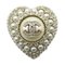 Spilla a forma di cuore di perle finte di Chanel, 2022, Immagine 3