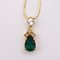 Halskette aus Metall Strass Gold, Grün, Kristallklarer Stein Anhänger von Christian Dior 1