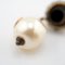 Ineinandergreifende G-Ohrringe mit künstlichen Perlen von Gucci, 2 . Set 6