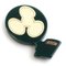 Grün & Elfenbeinfarbene Unisex Brosche aus Kunststoff von Prada 1