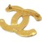 Spilla CC intrecciata color oro di Chanel, Immagine 3