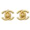 Petites Boucles d'Oreilles Turnlock Dorées de Chanel, Set de 2 1
