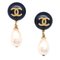 Tropfenförmige Perlenohrringe in Schwarz & Kunstleder von Chanel, 2 . Set 1