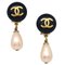 Tropfenförmige Perlenohrringe in Schwarz & Kunstleder von Chanel, 2 . Set 1