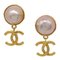 Aretes colgantes de perlas artificiales de Chanel. Juego de 2, Imagen 1