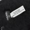 Bracciale rigido in pelliccia nera di Chanel, Immagine 4