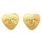 Goldene Ohrclips mit Herz von Chanel, 2 . Set 1