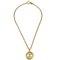 Goldene Halskette mit Medaillon-Anhänger von Chanel 2