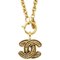 Collar con colgante de cadena de oro CC acolchado de Chanel, Imagen 2