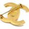 Goldene Drehverschlussbrosche von Chanel 3