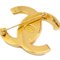 Broche Turnlock grande dorado de Chanel, Imagen 3
