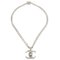 Silberne Turnlock Halskette von Chanel 1