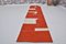 Alfombra de pasillo vintage hecha a mano en rojo y blanco, 1960, Imagen 6