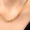 Moderne Halskette aus 18 Karat Gelbgold mit Twists 9