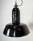 Industrielle Fabriklampe aus schwarzer Emaille mit Gusseisenplatte, 1930er 6
