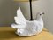 Rustikale portugiesische Tischlampe aus weißer Keramik Dove Bird, 1970er 4