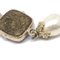 Künstliche Perlenkette mit Strasssteinen und Goldkette von Chanel 4