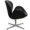 Sedia Swan in pelle nera di Arne Jacobsen, Immagine 4