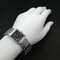 Reloj Mademoiselle H0826 para mujer con esfera negra de cuarzo de Chanel, Imagen 3