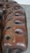 Poltrona Chesterfield spaziosa in pelle di vacchetta fiammata marrone scuro, Regno Unito, Immagine 8