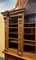 Chateau Bücherregal aus Nussholz und vergoldetem Holz 4