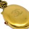 Collana con ciondolo medaglione in oro di Chanel, Immagine 2