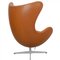 Sedia Egg in pelle Walnut Grace di Arne Jacobsen, Immagine 3