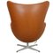Egg Chair aus Nussholz Grace Leder von Arne Jacobsen 4