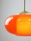 Lámpara colgante italiana Mid-Century moderna de latón y vidrio naranja, años 60, Imagen 13
