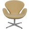 Swan Chair aus gelbem Christianshavns Stoff von Arne Jacobsen 1