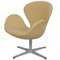 Swan Chair aus gelbem Christianshavns Stoff von Arne Jacobsen 3