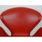 Sedia Swan di Arne Jacobsen in pelle rossa, inizio XXI secolo, Immagine 7