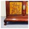 Chinesischer Hochzeitsschrank mit Holzschnitzerei-Details 6