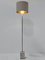Lámpara de pie con acabado de latón de RV Astley Sintra, Imagen 13