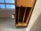 Mueble danés a medida de roble con puertas correderas, años 50, Imagen 2