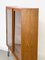 Mueble danés de teca con puertas de vidrio de Carlo Jensen para Hundevad & Co, años 60, Imagen 16