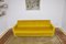 Sofá de terciopelo amarillo, años 60, Imagen 3