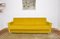 Sofá de terciopelo amarillo, años 60, Imagen 1