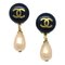 Boucles d'Oreilles Pendantes en Perle Artificielle de Chanel, Set de 2 1
