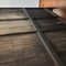 Chinesischer Ningbo Schrank aus geschnitztem, lackiertem und vergoldetem Holz 11