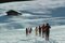 Slim Aarons, Skieurs à Lech, Estampillé Estate Impression photo 1